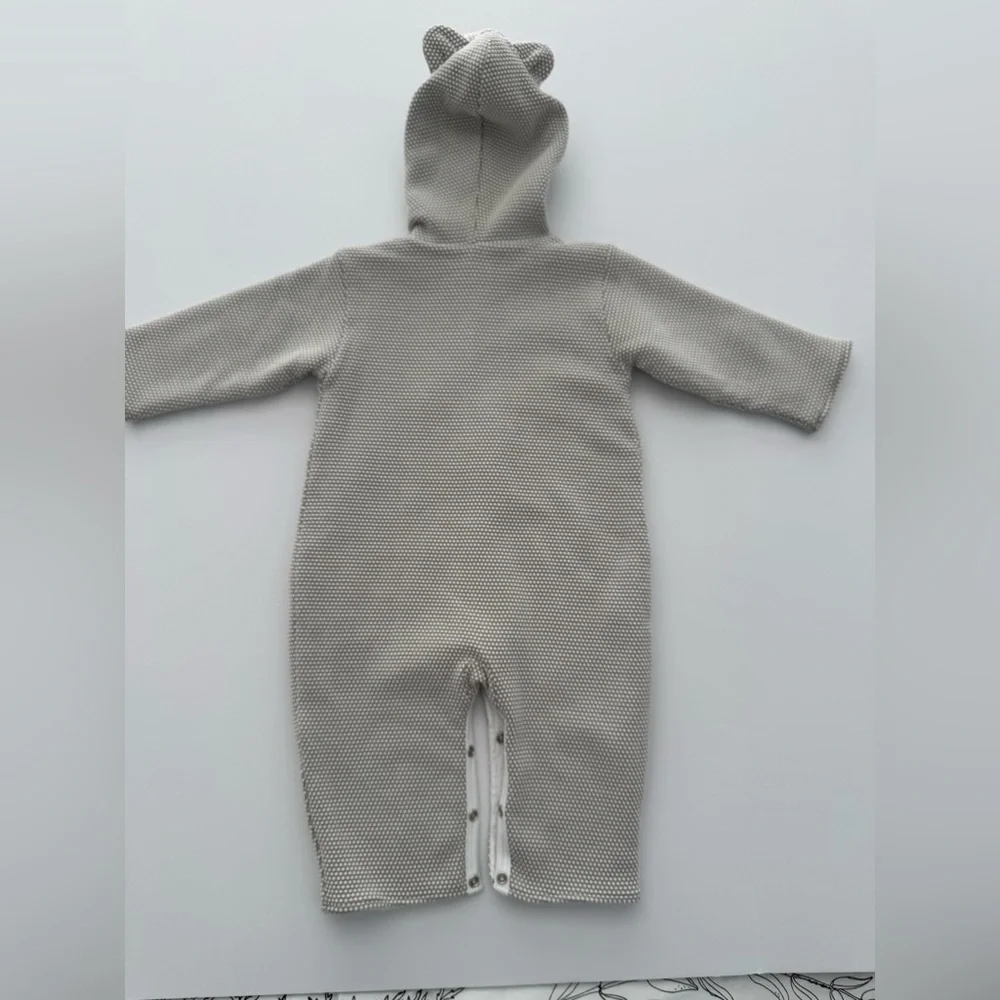 Kissy Kissy Heavy Weight Gray/White Hooded Jumper Size 9M